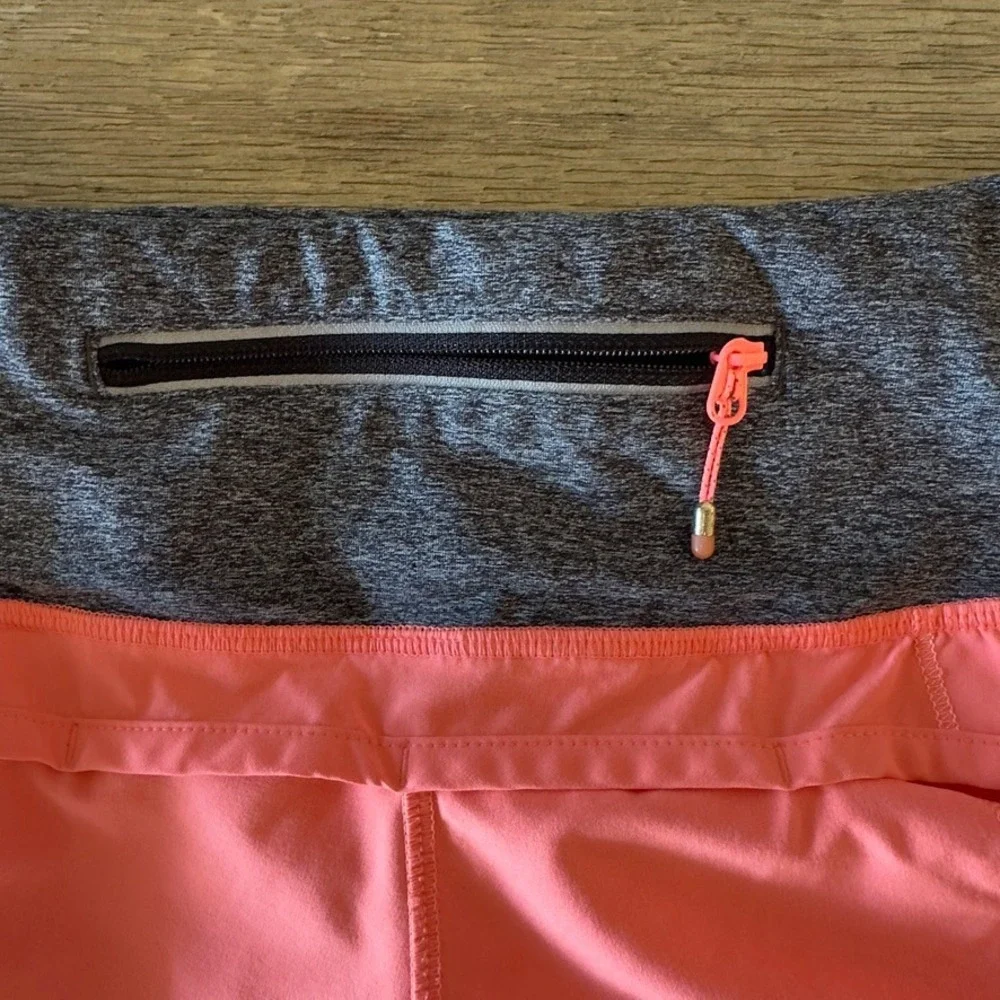 Lululemon Run: Speed Short *Block-It Pocket-Grapefruit-Style‎ # W7789S-Size 4